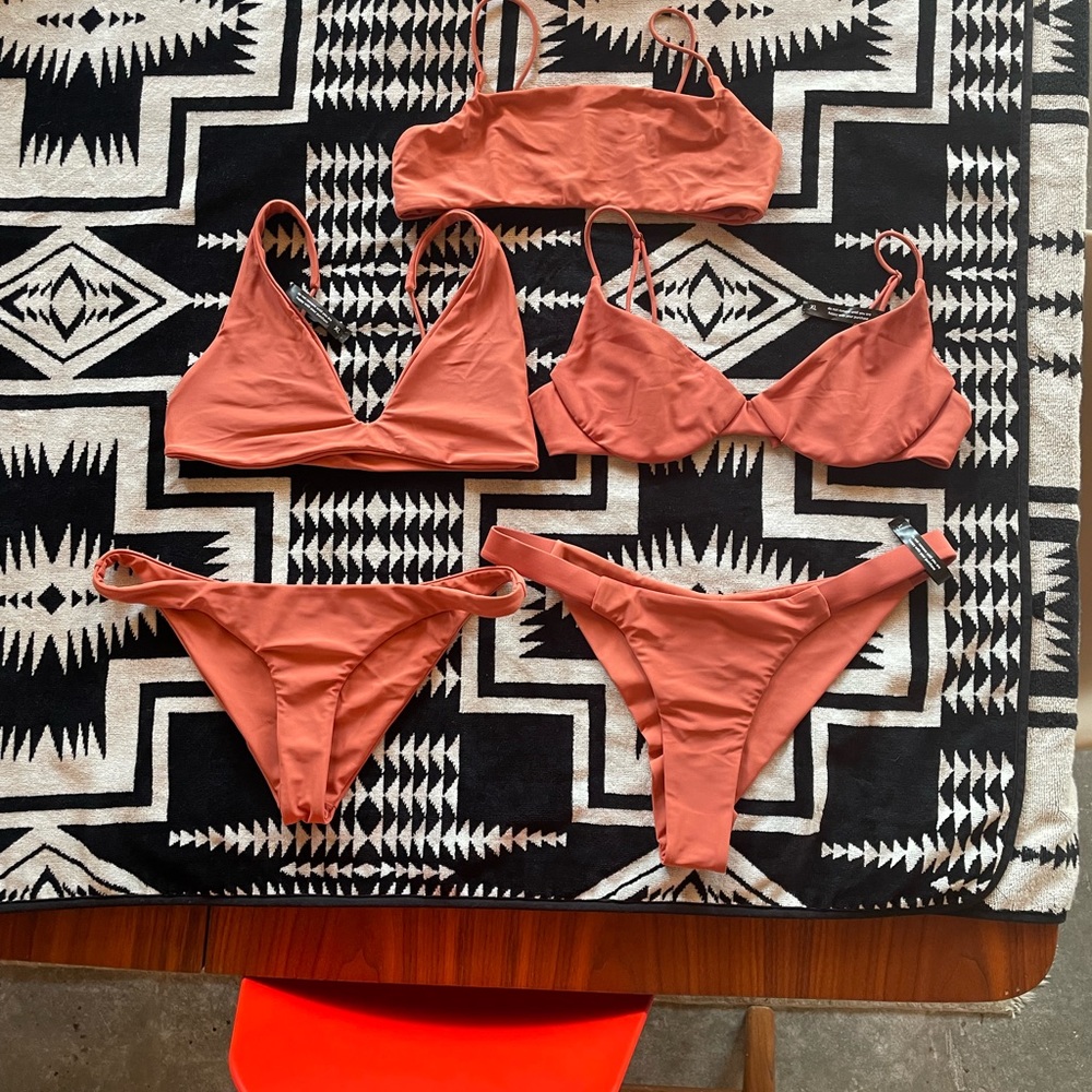 Ark square crop and banded bikini bottom